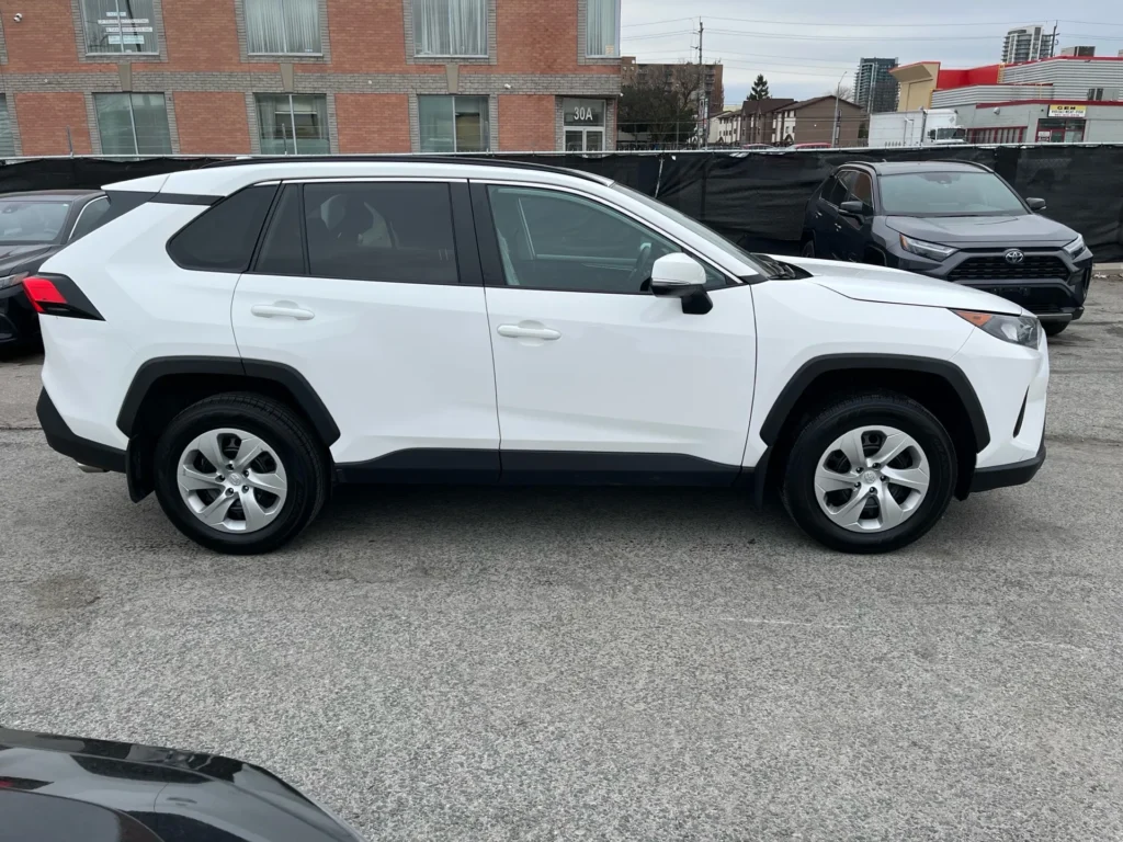 2021 Toyota RAV4 LE AWD 4 2021 Rav4 LE5