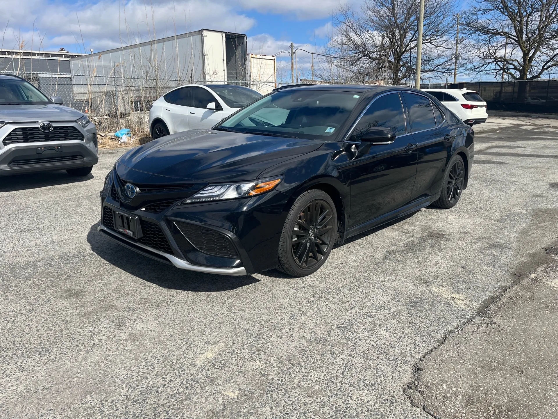 2017 Toyota Corolla 4dr Sdn 8 2022 Toyota Camry11