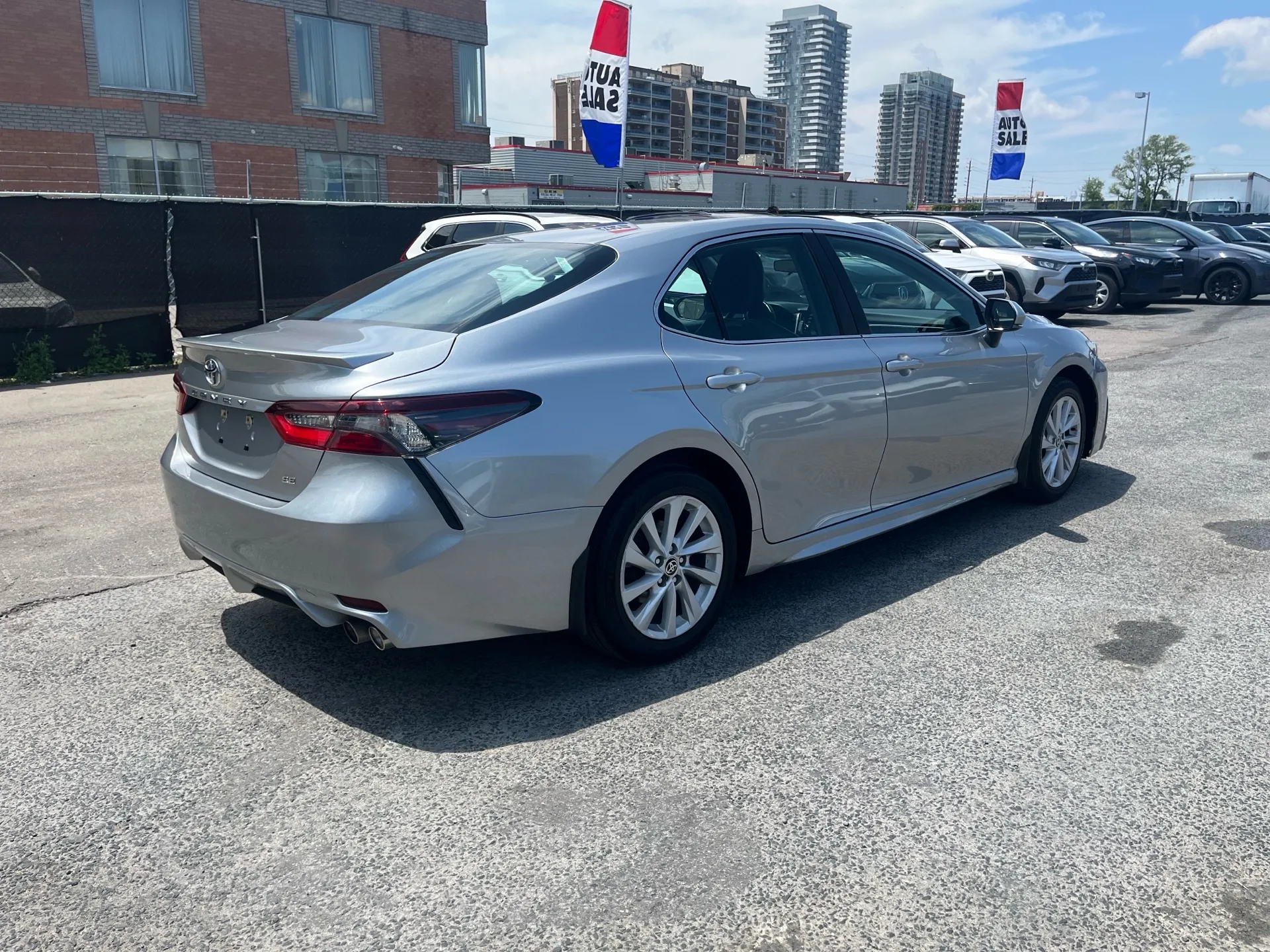 2022 Toyota Camry SE Auto 6 2022 Toyota Camry5