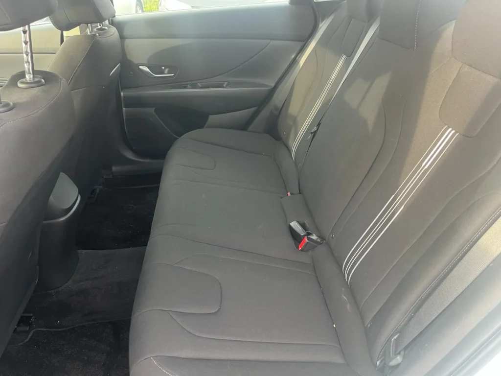 2023 Hyundai Elantra Preferred IVT 9 2023-Hyundai-Elantra-4860959145041799