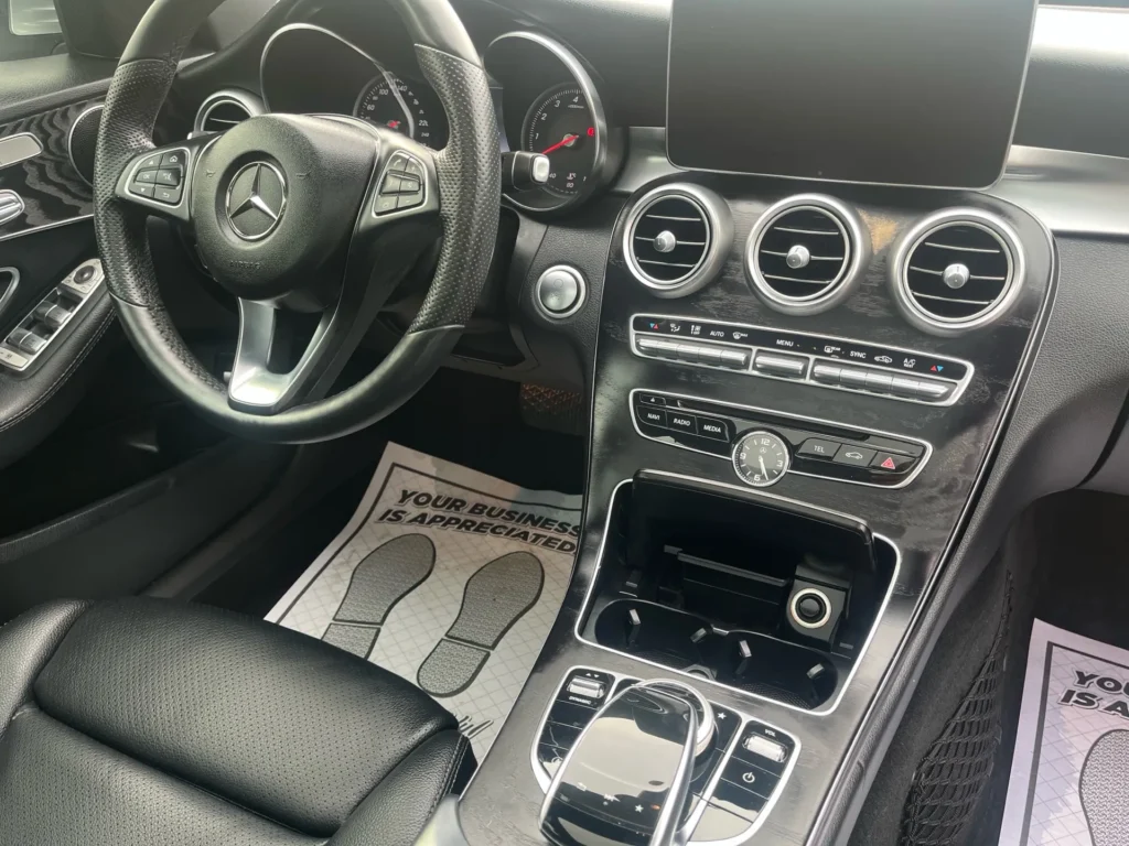 2018 Mercedes-Benz C 300 4MATIC Sedan 7 mercedezbenz4